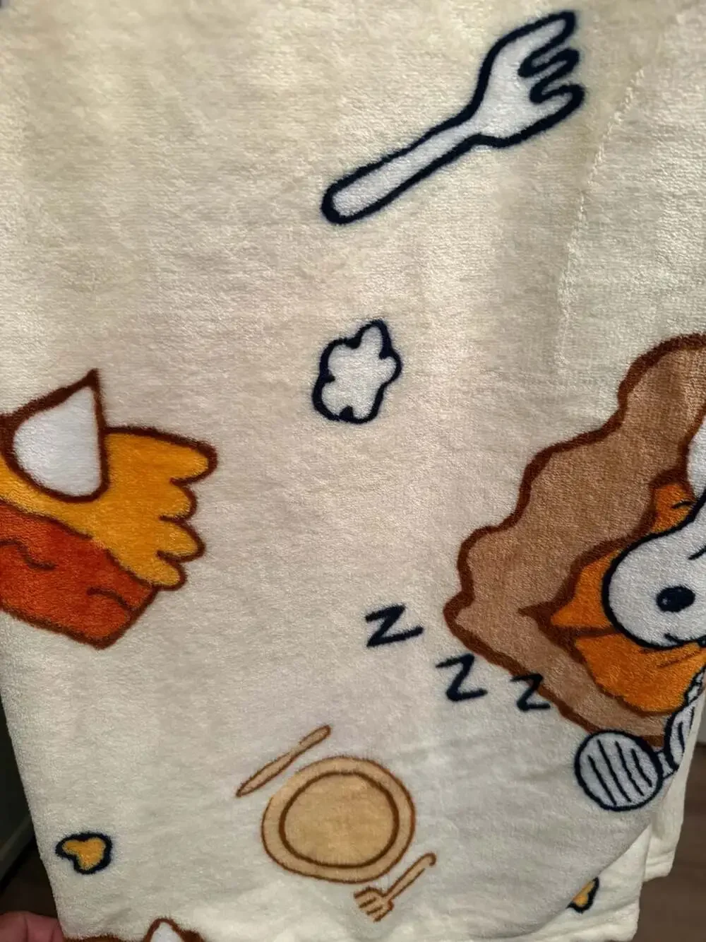 Peanuts Snoopy Thanksgiving Pumpkin Pie Soft Plush Throw Blanket